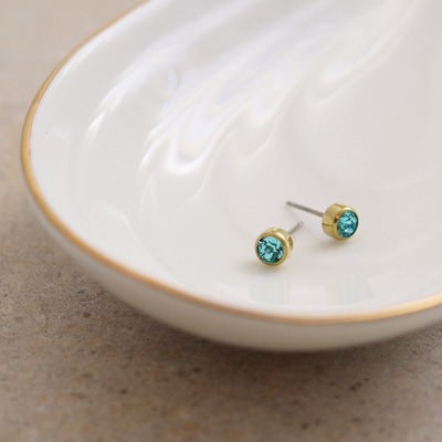 Vårkänslor med Bezel Turquoise örhänge! 🌸 🌿

---
English: Spring feelings in our Bezel Turquoise earrings!

#blomdahl #feelgoodjewellery #earrings #nickelfria #örhängen #madeinsweden