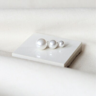Pearls are always a good choice! 🌸 

#feelgoodjewellery #allergivänliga #smycken #nickelfria #örhängen #halsband #armband #smyckenonline #tidlösdesign #madeinsweden #jewellery #jewelry #inspo