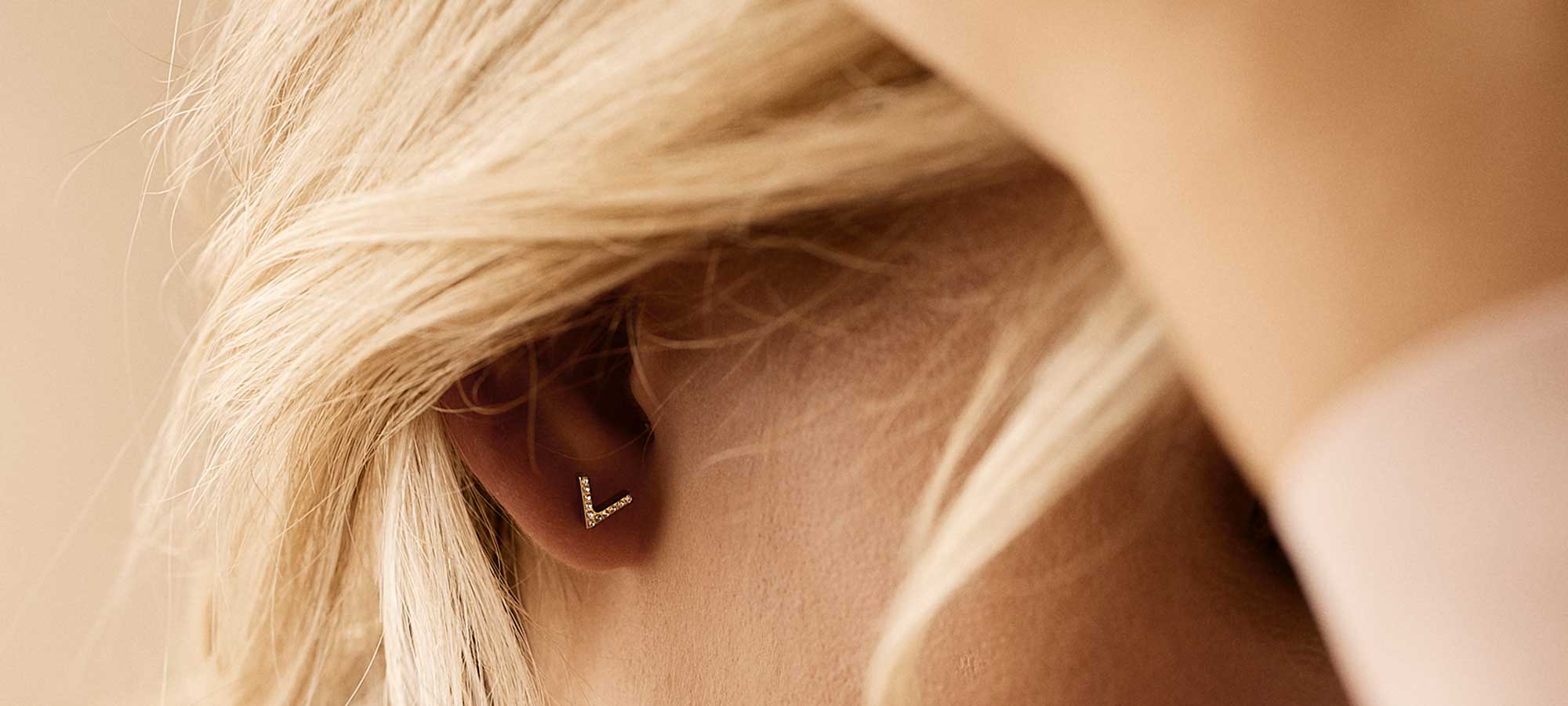 Hudvenlige øreringe til kvinder