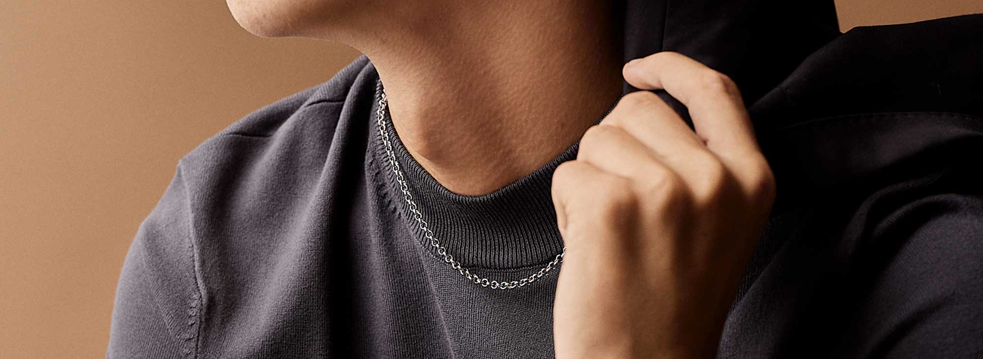 Skin friendly necklaces for men