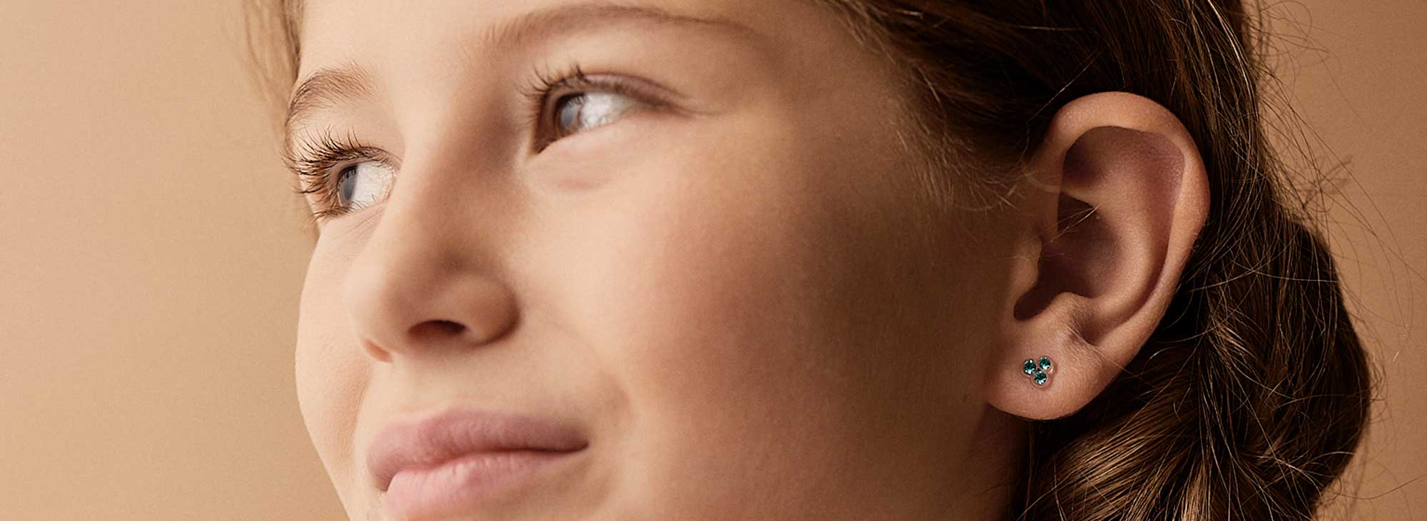 Hautfreundliche Ohrringe für Kinder